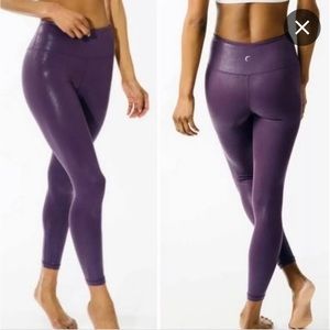 Zyia Plum Metallic Plus Light N Tight High Rise 7/8 legging
